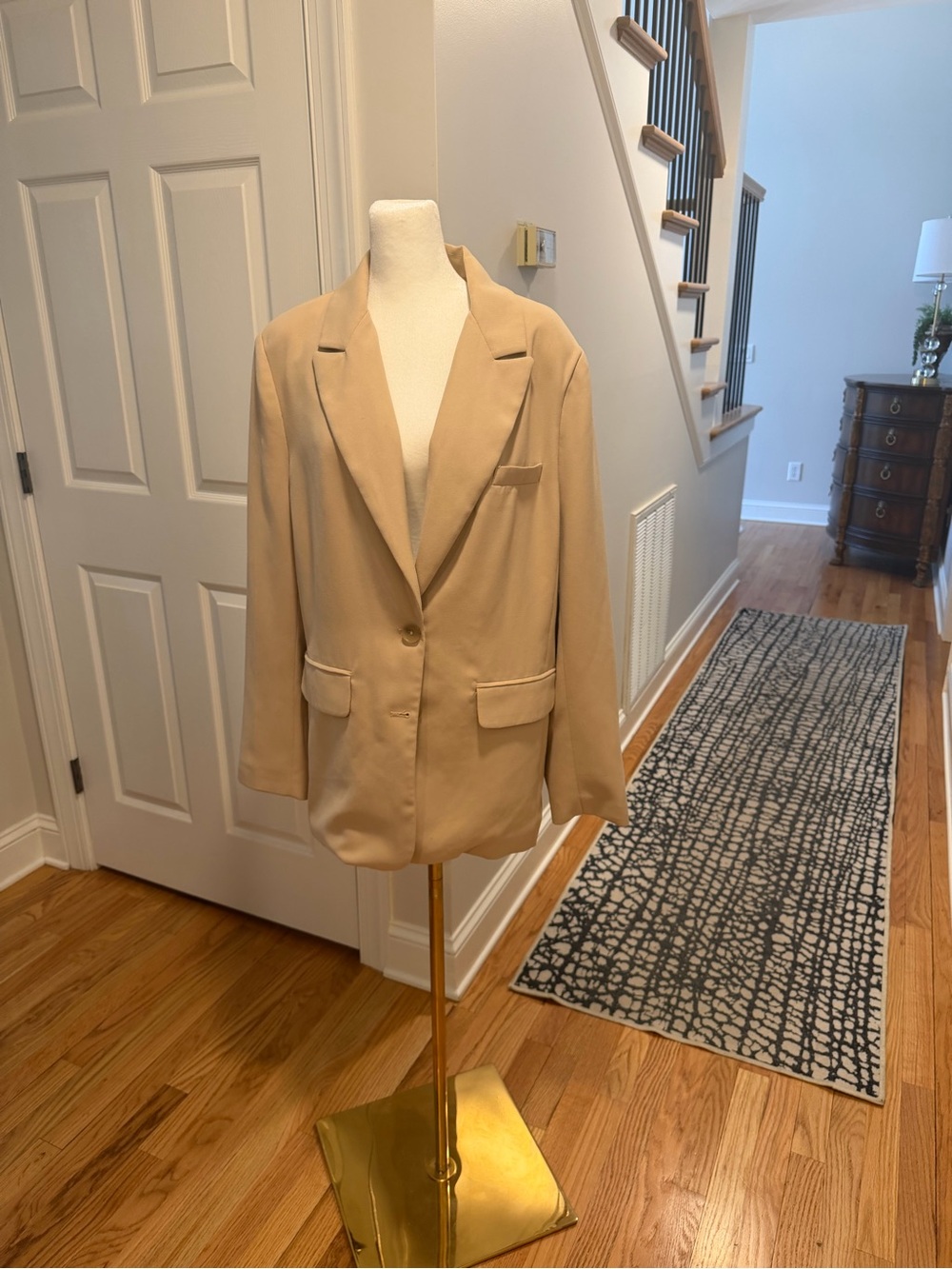 Classic Women's Cream/Kaiki Blazer Jacket - Picture 4 of 8